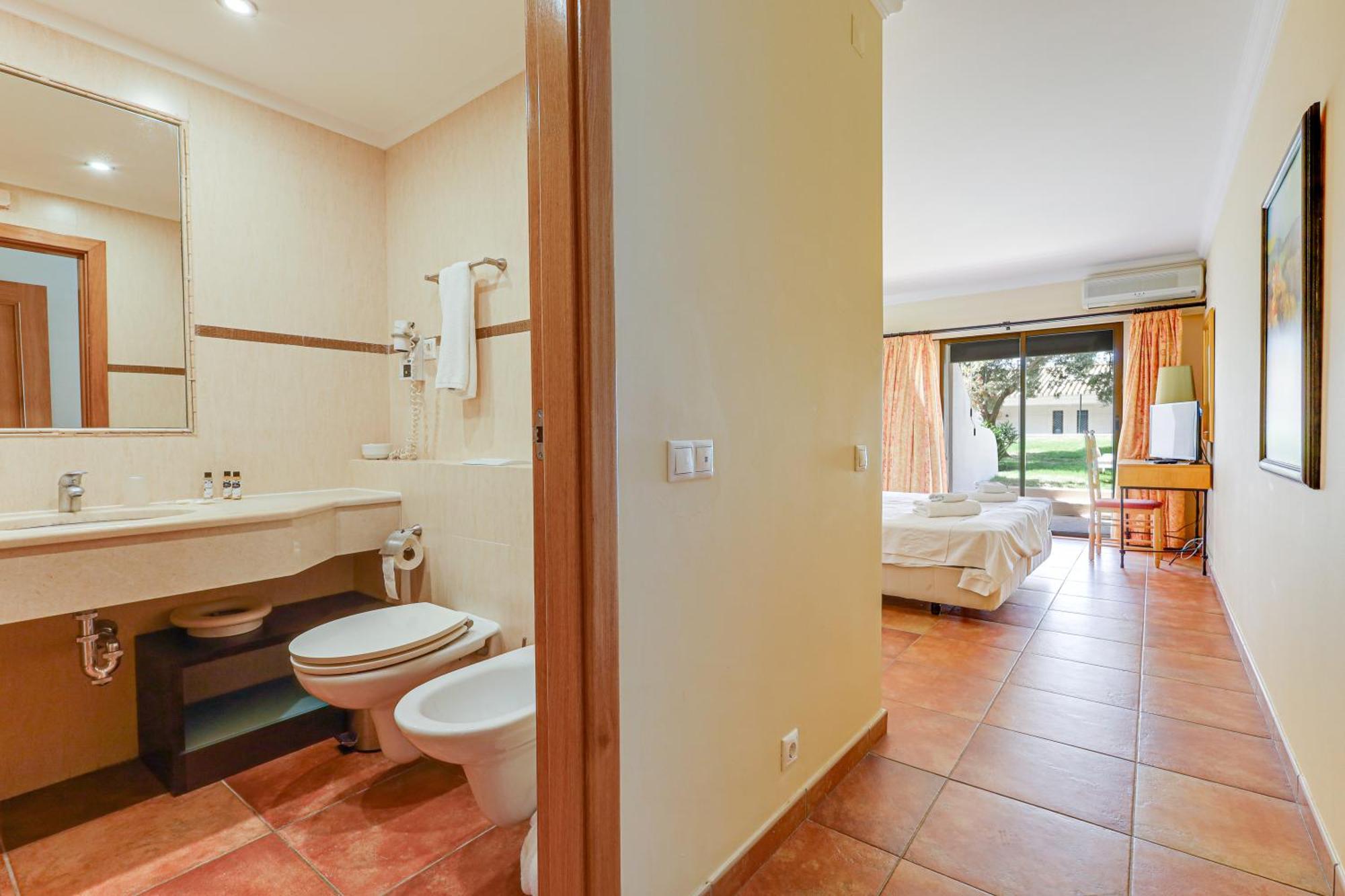 Apartment With 2 Bedrooms, 2M To The Beach Armação de Pêra المظهر الخارجي الصورة