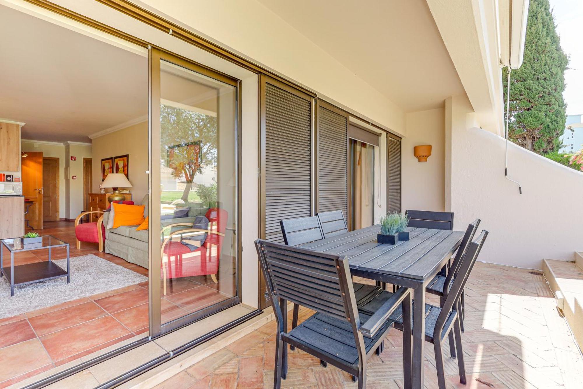 Apartment With 2 Bedrooms, 2M To The Beach Armação de Pêra المظهر الخارجي الصورة