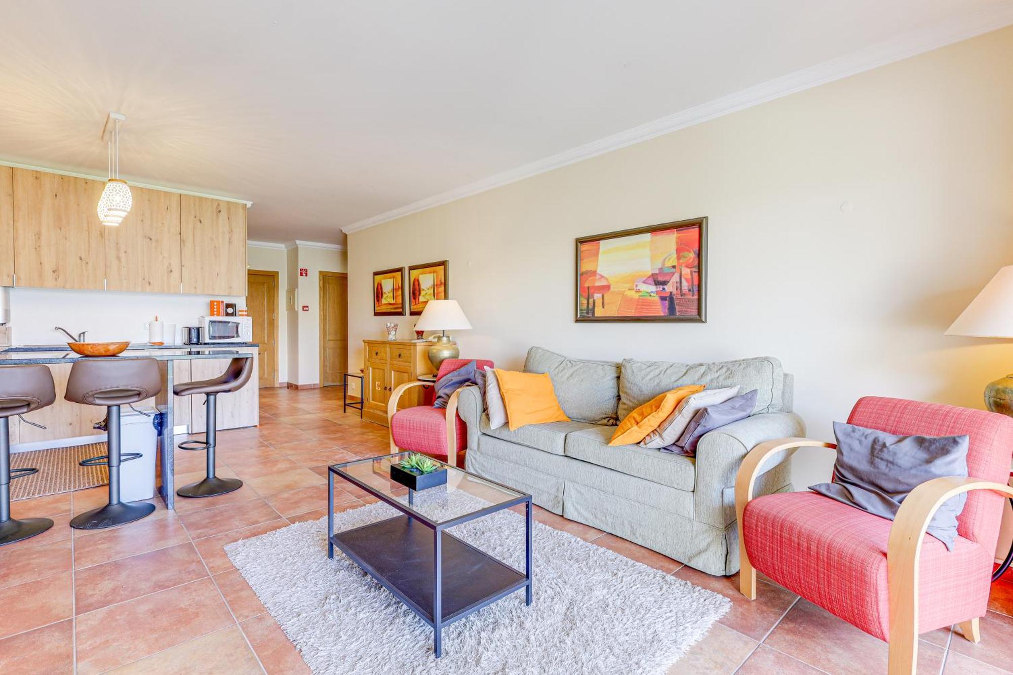 Apartment With 2 Bedrooms, 2M To The Beach Armação de Pêra المظهر الخارجي الصورة