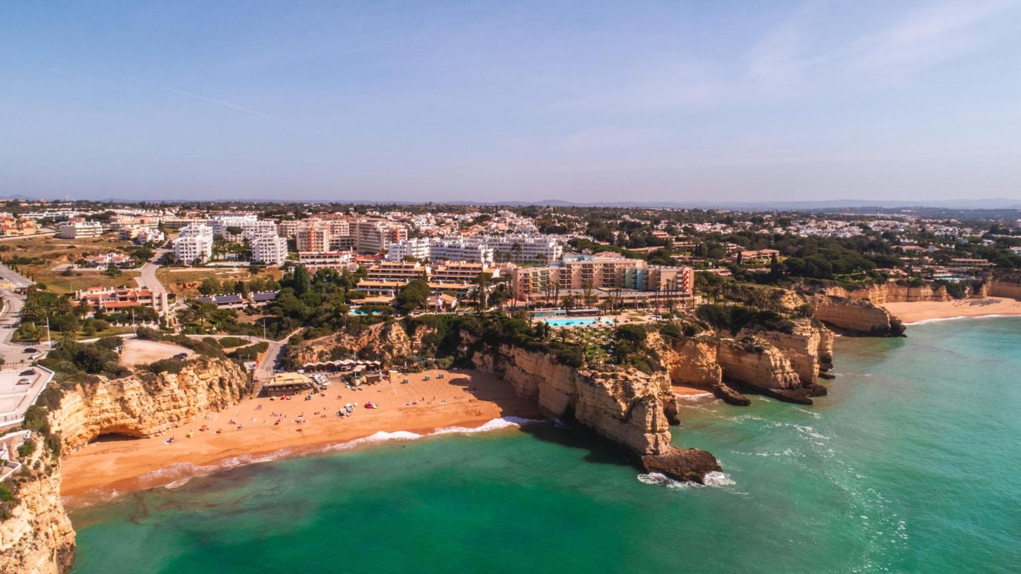 Apartment With 2 Bedrooms, 2M To The Beach Armação de Pêra المظهر الخارجي الصورة