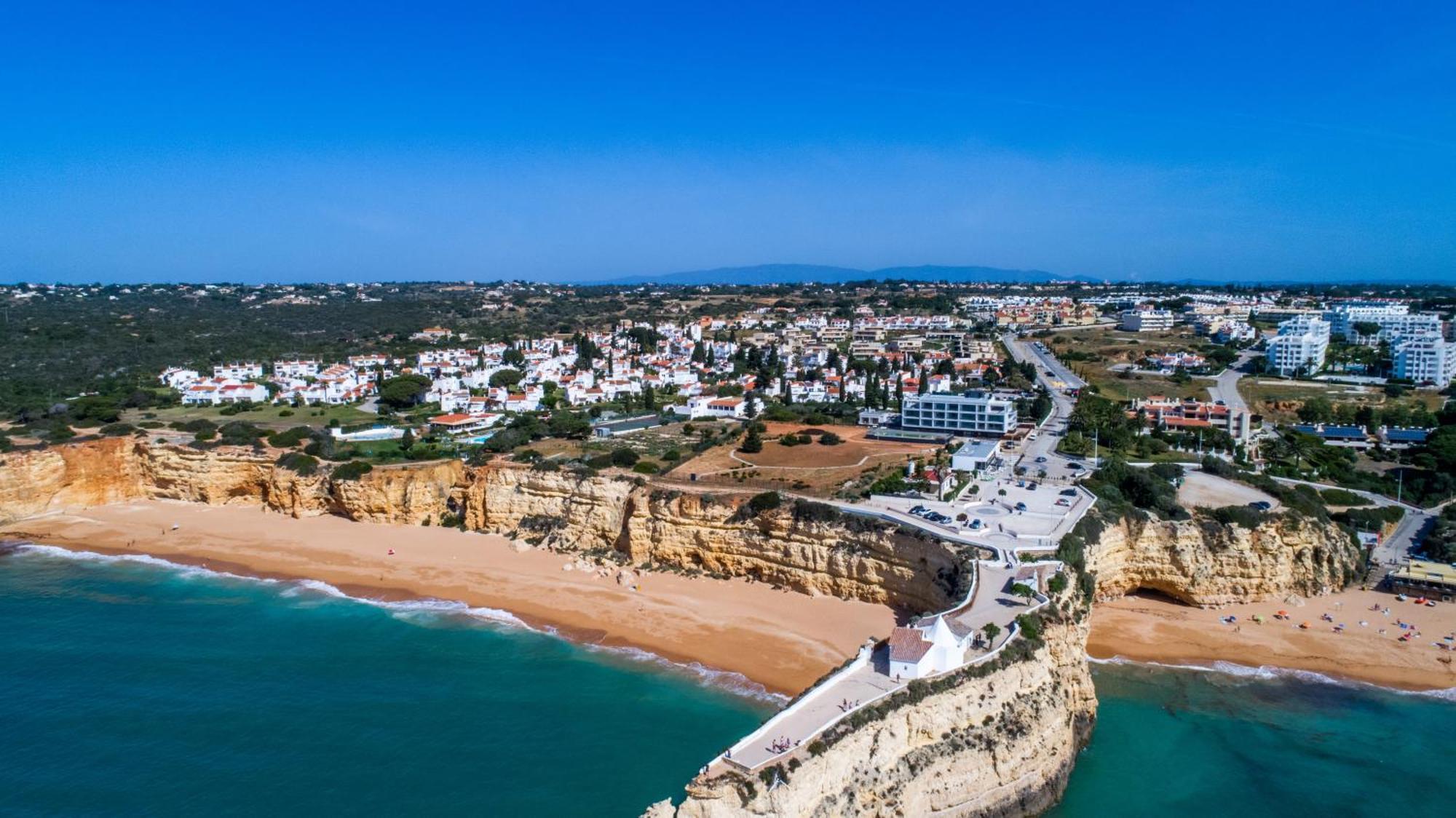 Apartment With 2 Bedrooms, 2M To The Beach Armação de Pêra المظهر الخارجي الصورة