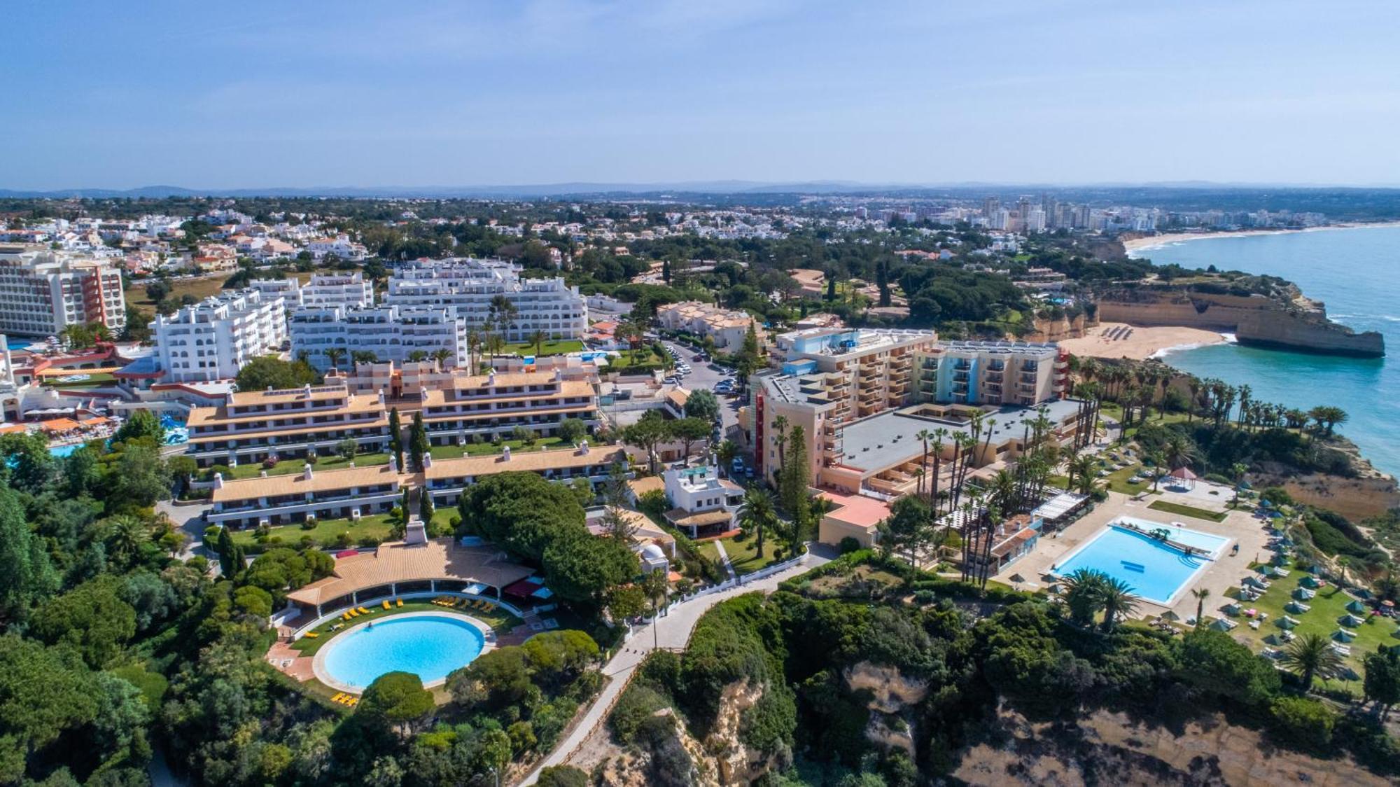 Apartment With 2 Bedrooms, 2M To The Beach Armação de Pêra المظهر الخارجي الصورة