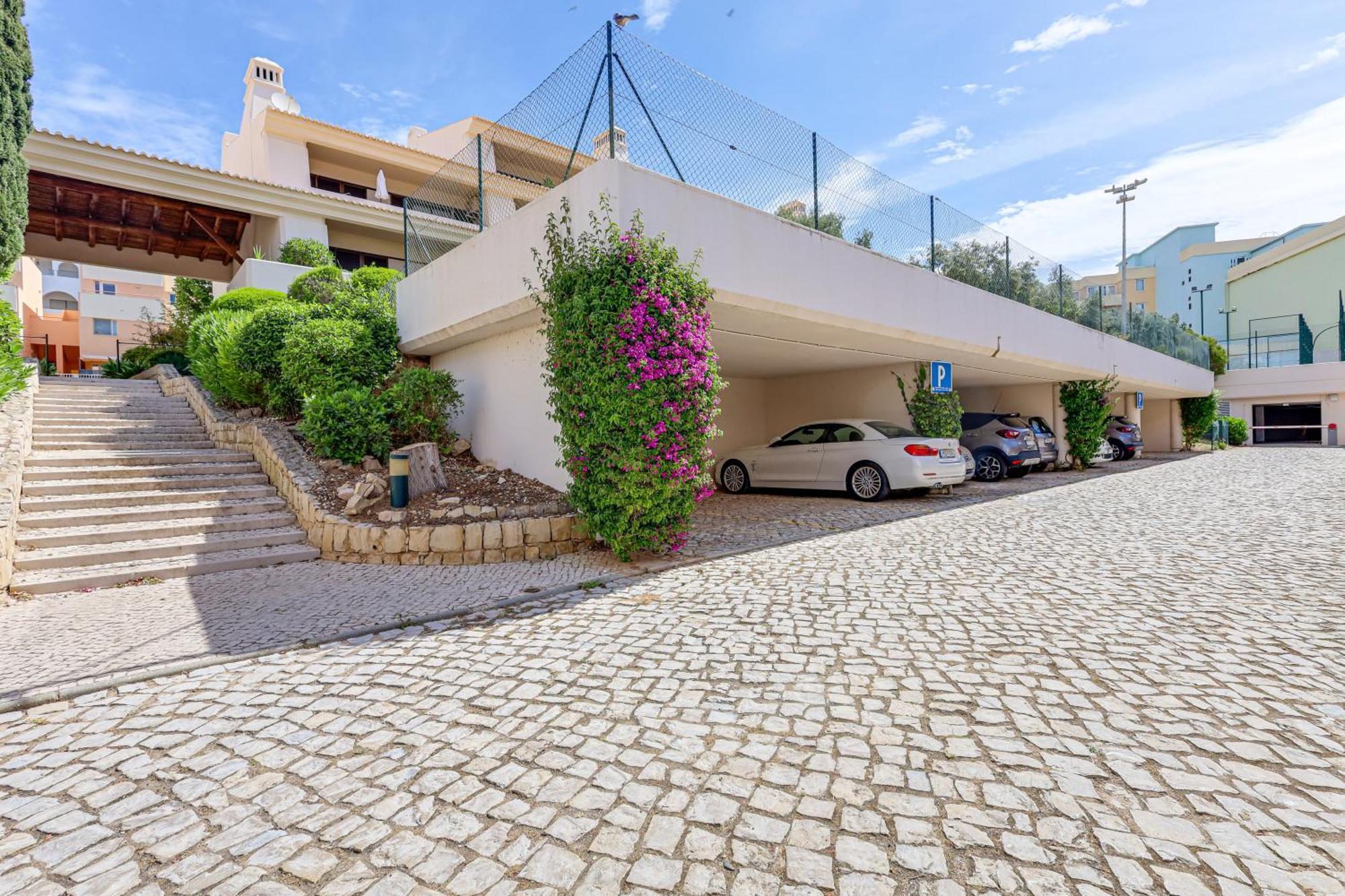 Apartment With 2 Bedrooms, 2M To The Beach Armação de Pêra المظهر الخارجي الصورة